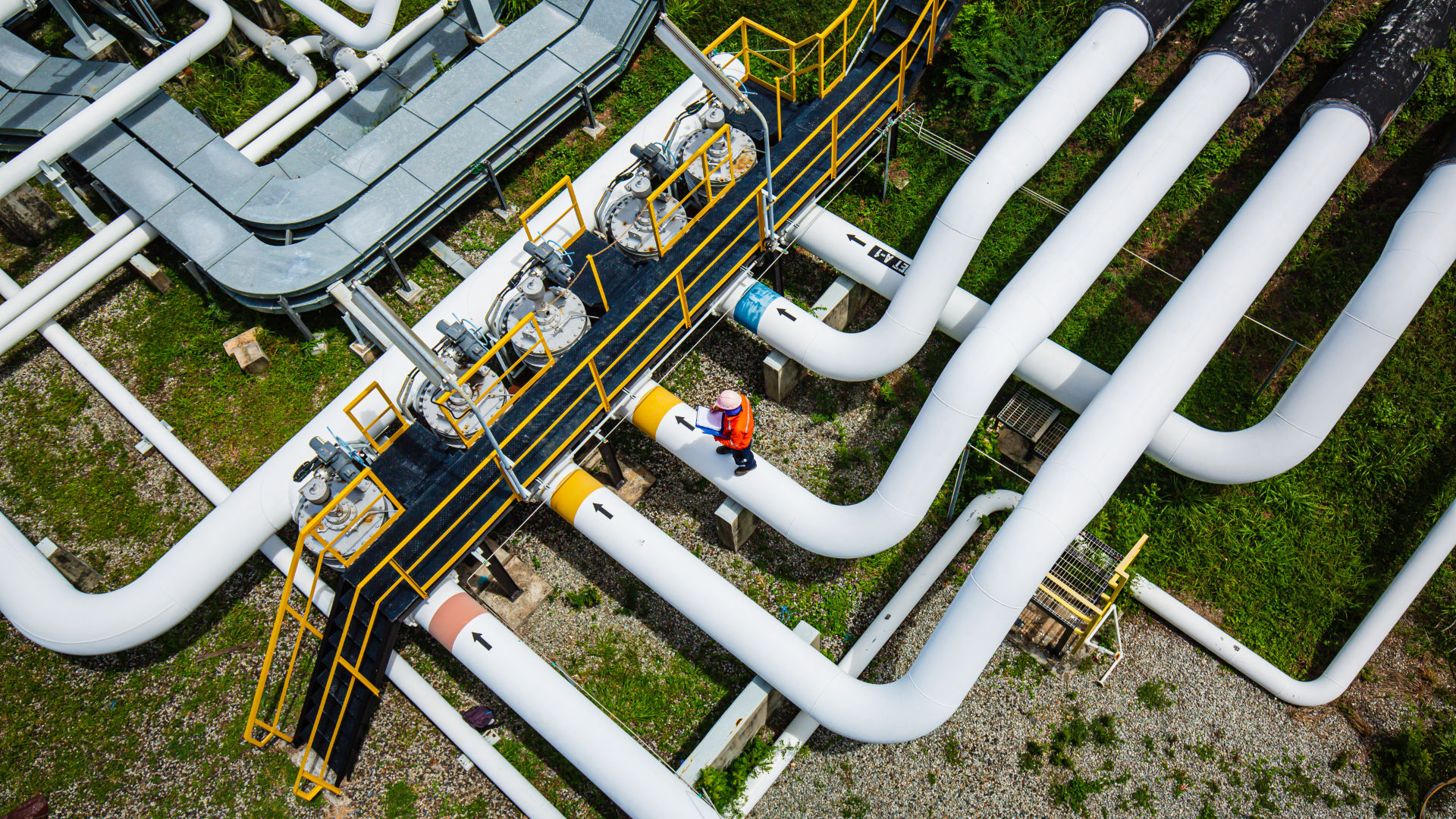 Gaz dla firm w czasach niepewności gospodarczej – co daje dobrze dopasowana oferta?